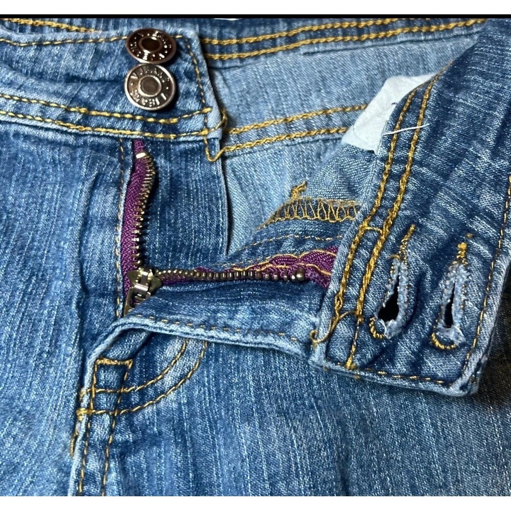 Vigoss Cuffed Hem Capri Jeans Womens Size 7 Blue Denim Distressed Casual - Picture 15 of 16